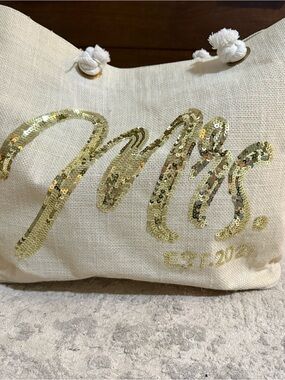 Sequin Script "Mrs. EST 2021" Canvas Tote Bag - Gold on Cream